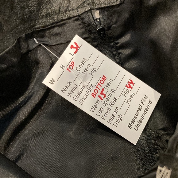 Lined black leather‎ pencil skirt with pockets. 30” waist. 31” length. - Picture 5 of 5